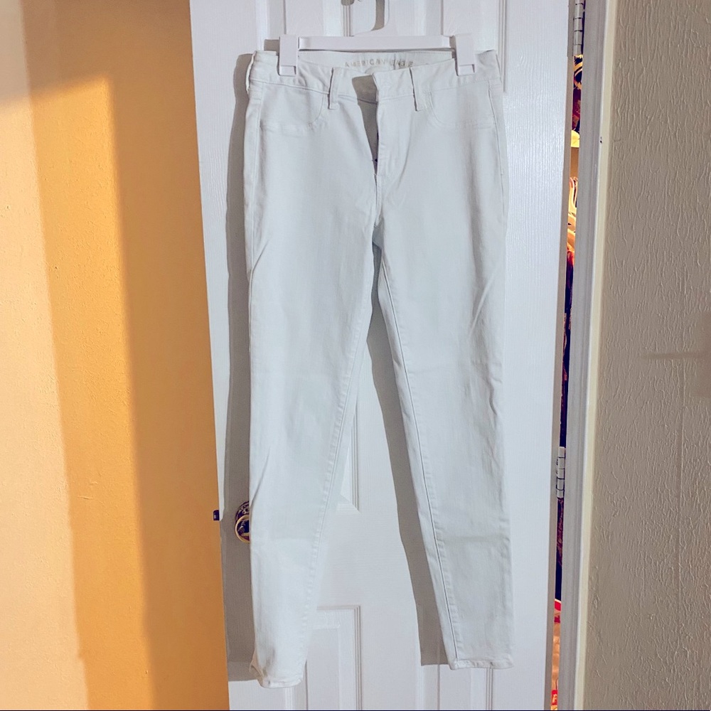 White jeggings
